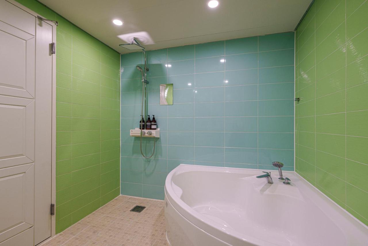 Little Prince Hotel 群山 エクステリア 写真