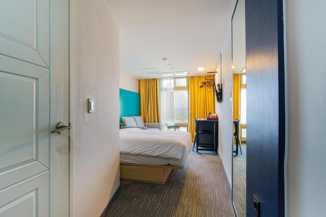 Little Prince Hotel 群山 エクステリア 写真